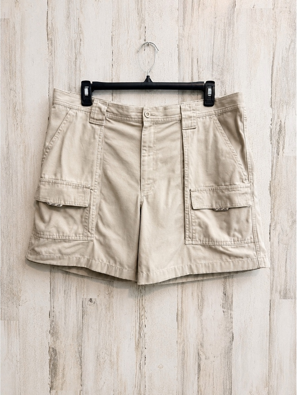 L.L.Bean Women’s 38W Khaki Cargo Utility Shorts Comfort Waist Y2K